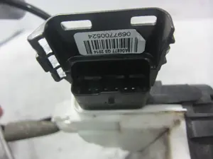 Foto de CERRADURA PUERTA TRASERA DERECHA CITROEN C4 CACTUS 1.2 12V VTi (82 CV / 60 KW) referencia A048069 foto 6