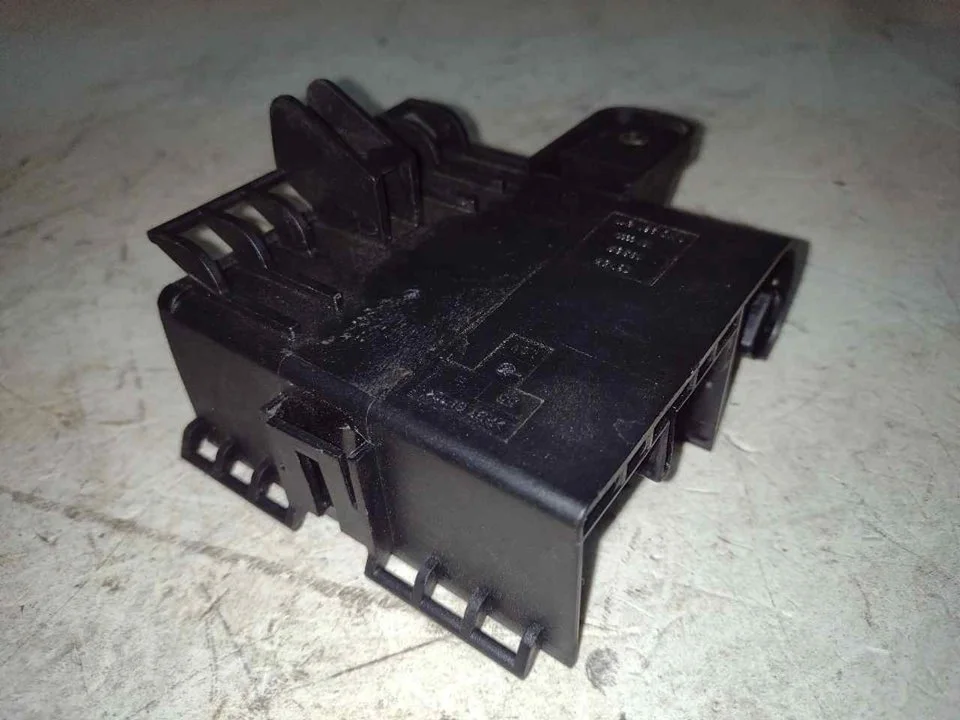 Foto de RELE AUDI A3 SEDÁN (8YS) referencia 1K0937517
