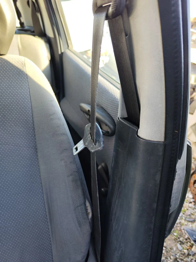 Foto de CINTURON SEGURIDAD DELANTERO IZQUIERDO FIAT II PUNTO (188) BERLINA 1.3 JTD CAT (69 CV / 51 KW)