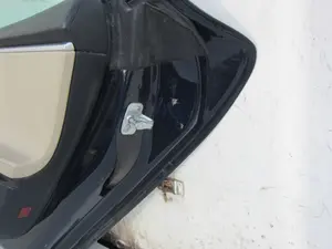 Foto de PUERTA TRASERA DERECHA TESLA MODEL S eléctrico 270 kW (367 CV / 270 KW) foto 2