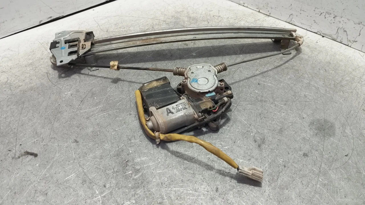 Foto de ELEVALUNAS DELANTERO IZQUIERDO MITSUBISHI GALANT BERLINA (E50) 2.5 V6 CAT (170 CV / 125 KW) referencia MR280665