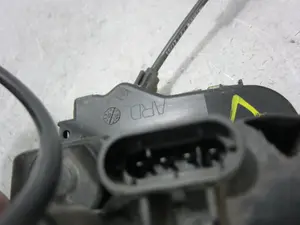 Foto de CERRADURA PUERTA TRASERA DERECHA RENAULT SCENIC II (JM) referencia 119332 foto 5