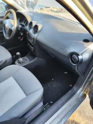 Foto de SALPICADERO SEAT CORDOBA BERLINA (6L2) 1.9 TDI (101 CV / 74 KW) referencia 6L1857003L FKZ foto 9