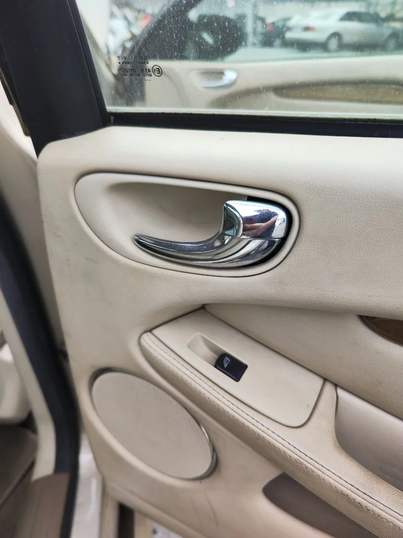 Foto de MANETA INTERIOR TRASERA DERECHA JAGUAR X-TYPE 2.1 V6 24V CAT (156 CV / 115 KW)