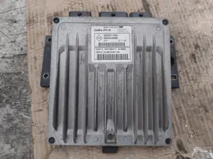 Foto de CENTRALITA MOTOR UCE RENAULT CLIO III 1.5 dCi Diesel CAT (75 CV / 55 KW) referencia 8200911560 foto 3