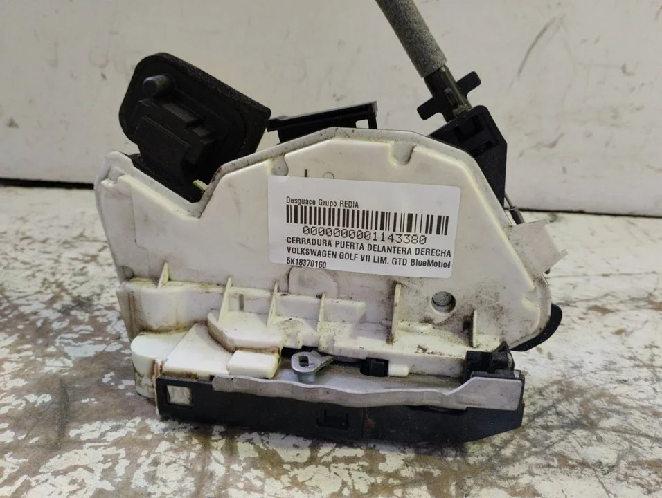 Foto de CERRADURA PUERTA DELANTERA DERECHA VOLKSWAGEN GOLF VII (5G1/BE1) 2.0 TDI (184 CV / 135 KW) referencia 5K18370160