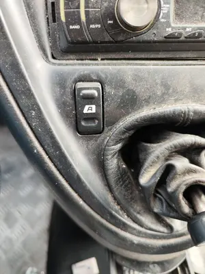 Foto de MANDO ELEVALUNAS DELANTERO IZQUIERDO CITROEN XSARA PICASSO 2.0 HDi CAT (RHY / DW10TD) (90 CV / 66 KW)