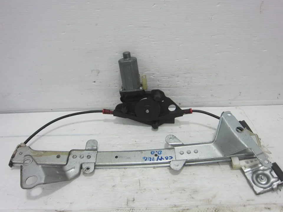 Foto de ELEVALUNAS DELANTERO DERECHO FORD FIESTA (CBK) 1.3 CAT (69 CV / 51 KW) referencia 0130821939
