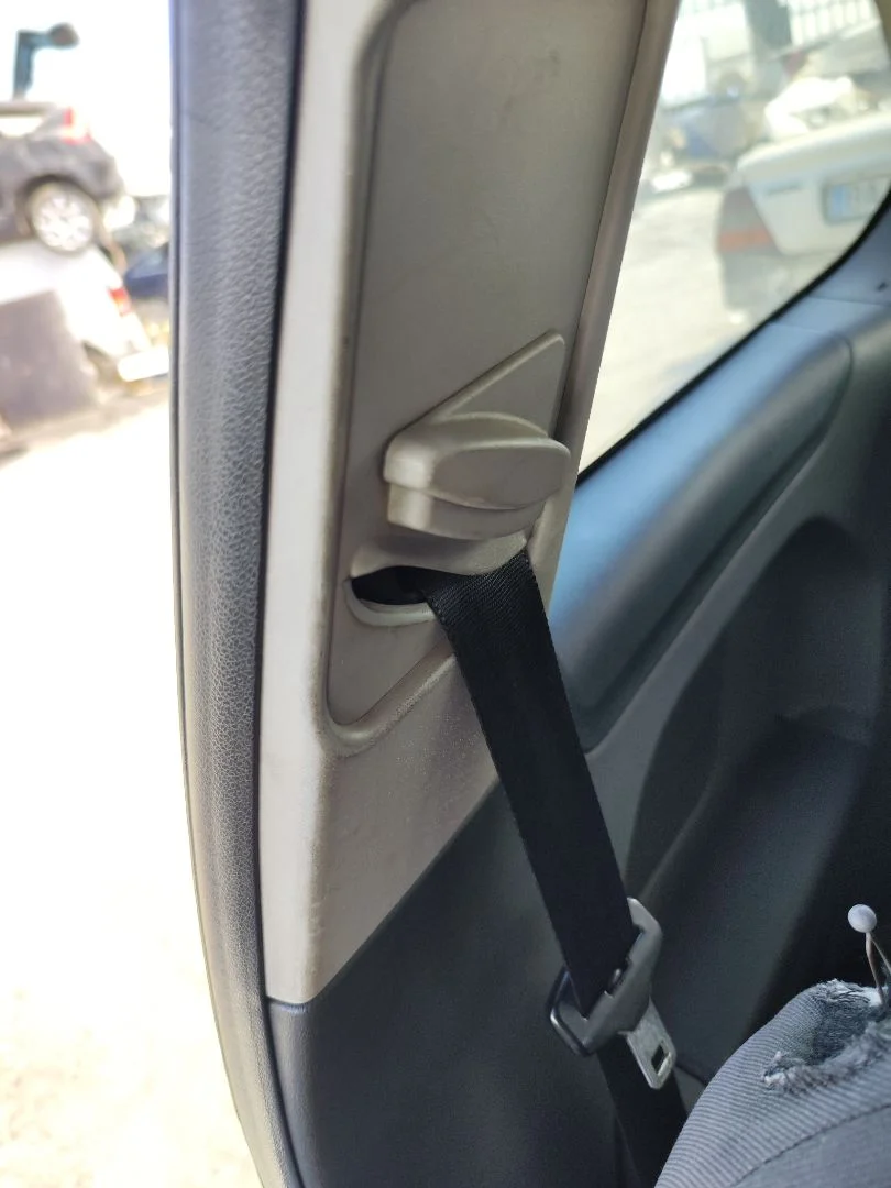 Foto de CINTURON SEGURIDAD DELANTERO DERECHO FORD FOCUS BERLINA (CAP) 1.6 TDCi CAT (90 CV / 66 KW) referencia 1480180