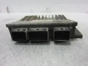 Foto de CENTRALITA MOTOR UCE RENAULT MEGANE II BERLINA 3P referencia 8200334419 foto 2