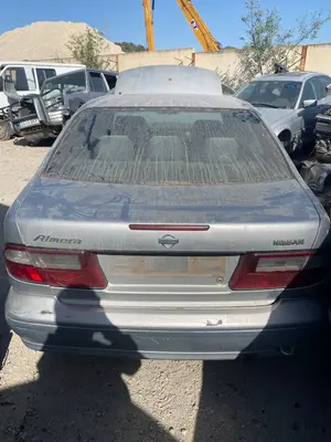 Foto de PORTON TRASERO NISSAN ALMERA (N15) 2.0 Diesel (75 CV / 55 KW)