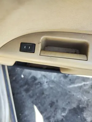 Foto de MANDO ELEVALUNAS TRASERO DERECHO FORD MONDEO BERLINA (GE) 2.0 TDCi CAT (131 CV / 96 KW)