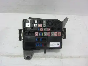Foto de CAJA RELES / FUSIBLES HYUNDAI I20 (GB) 1.2 16V CAT (84 CV / 62 KW) referencia 91950C8200