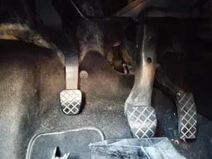 Foto de PEDAL EMBRAGUE SEAT ARONA (KJ) 1.6 TDI (116 CV / 85 KW)