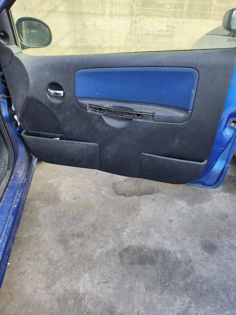 Foto de GUARNECIDO PUERTA DELANTERA DERECHA CITROEN C2 1.1 (60 CV / 44 KW)