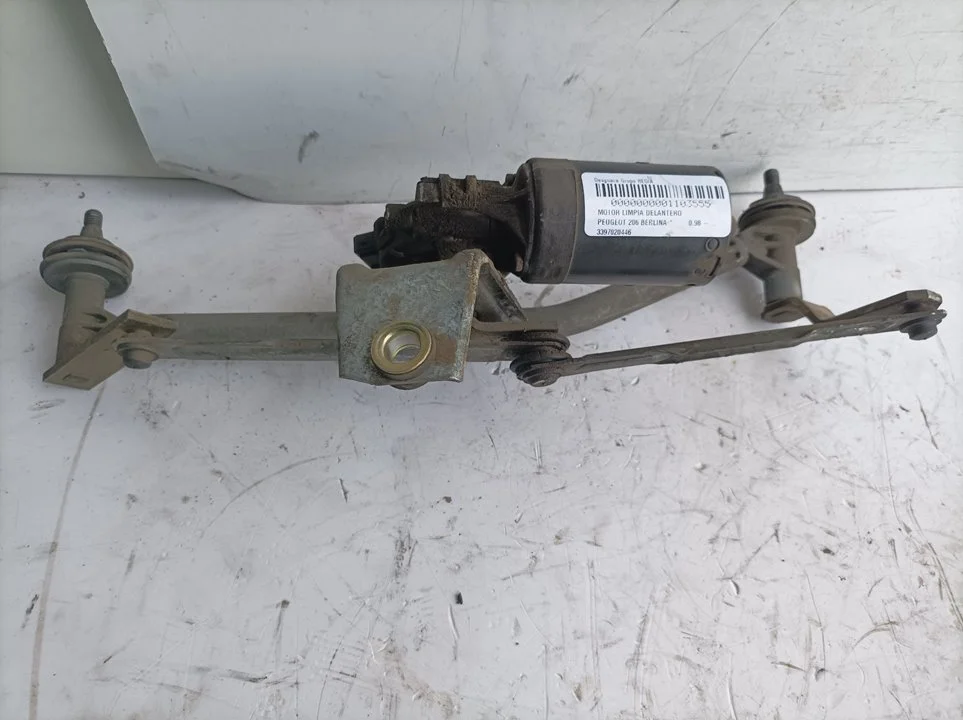 Foto de MOTOR LIMPIA DELANTERO PEUGEOT 206 referencia 3397020446