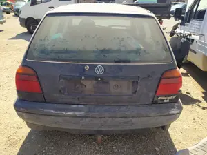 Foto de CERRADURA MALETERO / PORTON VOLKSWAGEN GOLF III (1H1)(11.1991) 1.6  (75 CV / 55 KW)