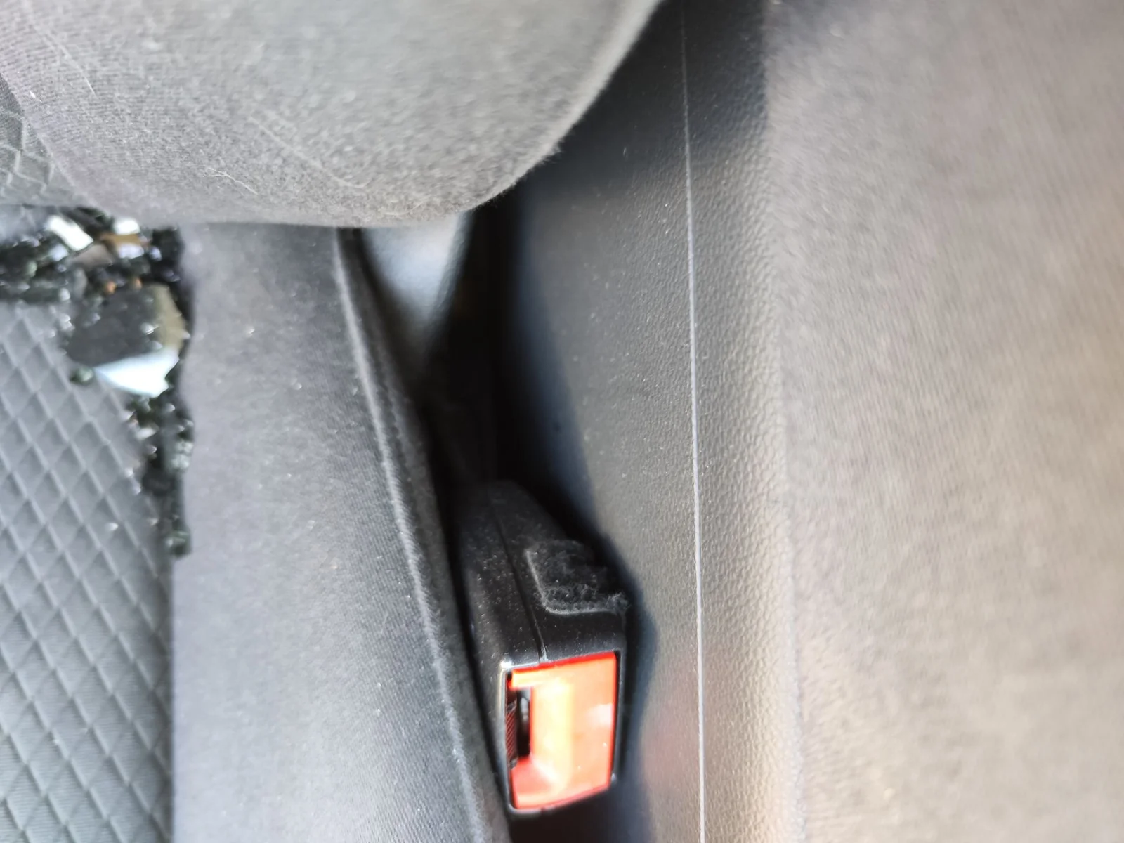 Foto de PRETENSOR AIRBAG DERECHO AUDI A6 AVANT (4GD) 2.0 16V TDI (190 CV / 140 KW)