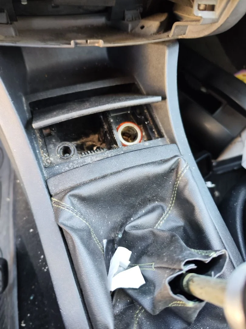 Foto de CENICERO SEAT CORDOBA BERLINA (6L2) 1.9 TDI (131 CV / 96 KW)