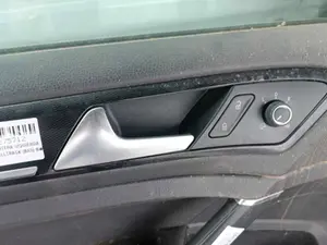 Foto de MANETA INTERIOR DELANTERA IZQUIERDA VOLKSWAGEN GOLF VII (5G1/BE1) 2.0 TDI (184 CV / 135 KW) foto 4