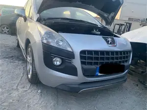 Foto de PARAGOLPES DELANTERO PEUGEOT 3008 1.6 16V (120 CV / 88 KW)