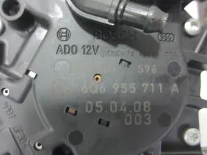 Foto de MOTOR LIMPIA TRASERO VOLKSWAGEN POLO IV (9N3) 1.4 TDI (80 CV / 59 KW) referencia 6Q6955711A foto 4
