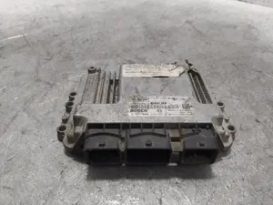 Foto de CENTRALITA MOTOR UCE FORD FOCUS BERLINA (CAP) 1.6 TDCi CAT (109 CV / 80 KW) referencia 5M5112A650LB
