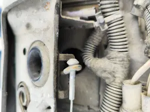 Foto de CERRADURA CAPO OPEL CORSA D 1.3 16V CDTI (75 CV / 55 KW)