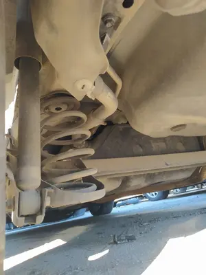 Foto de PUENTE TRASERO TOYOTA YARIS (KSP9/SCP9/NLP9) 1.4 Turbodiesel CAT (90 CV / 66 KW)