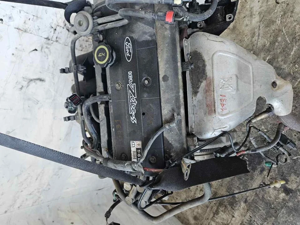 Foto de MOTOR COMPLETO FORD FOCUS FAMILIAR (CAK) 1.6 16V CAT (101 CV / 74 KW) referencia FYDA