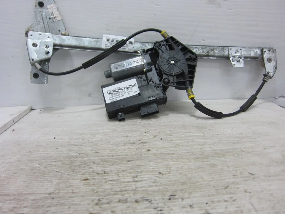 Foto de ELEVALUNAS DELANTERO DERECHO PEUGEOT 307 (S1)(04.2001) 2.0 HDi FAP CAT (107 CV / 79 KW) referencia 130821766