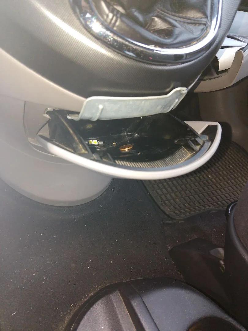 Foto de CENICERO MITSUBISHI GRANDIS (NA0W) 2.0 DI-D CAT (136 CV / 100 KW)