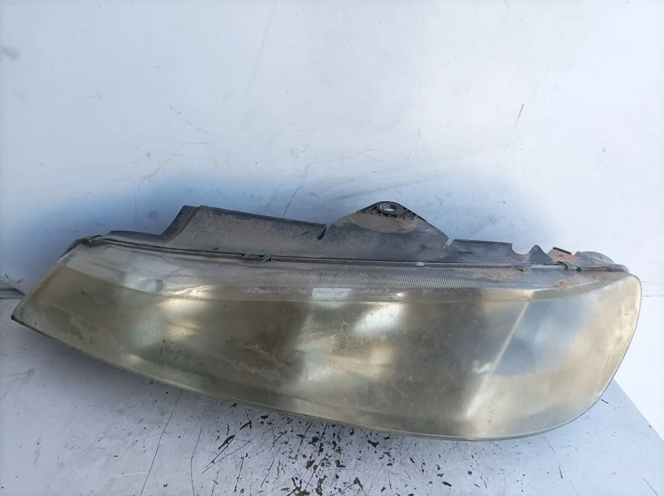 Foto de FARO IZQUIERDO PEUGEOT 406 BERLINA (S1/S2) referencia 9630423277