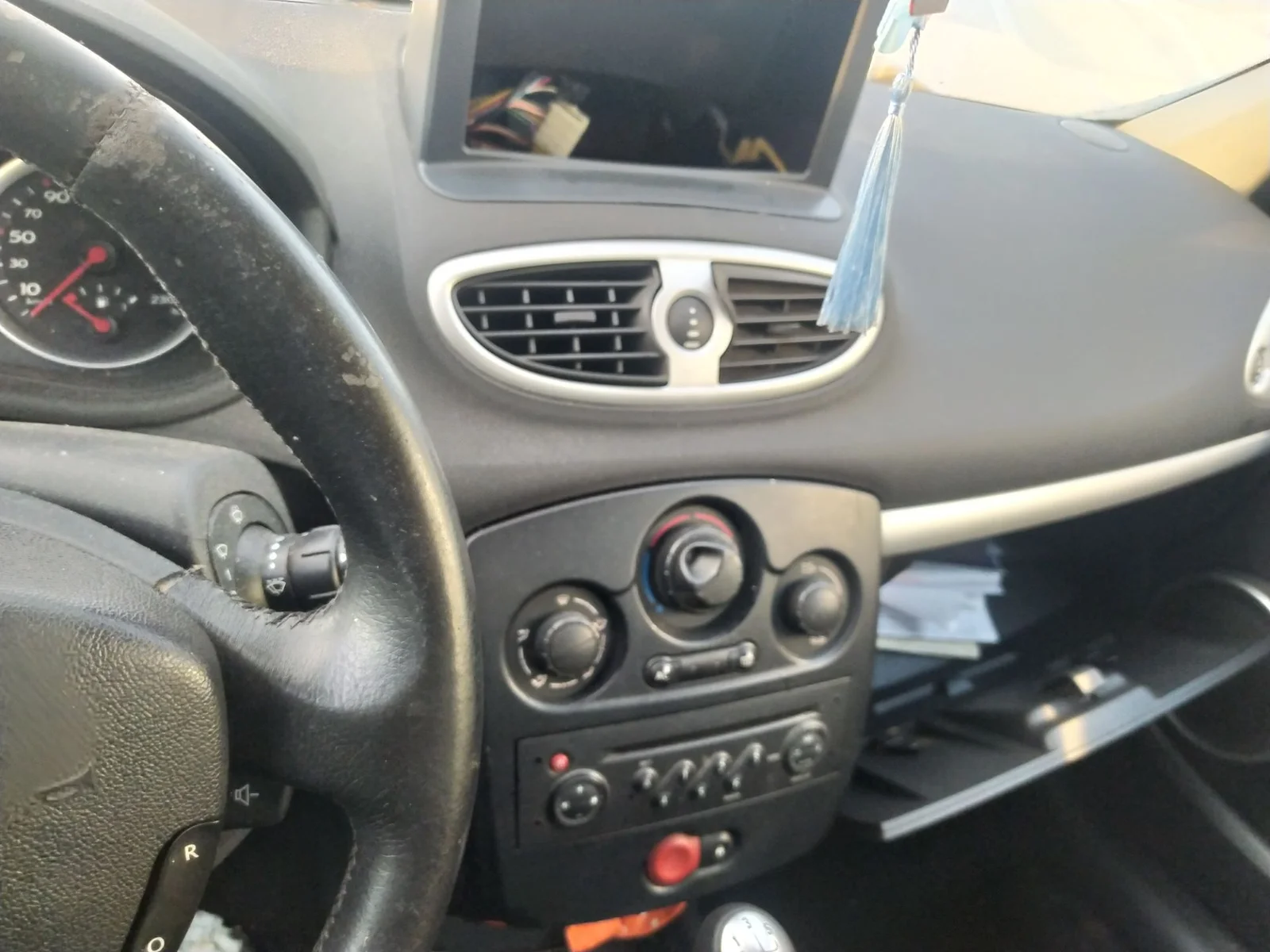 Foto de RESISTENCIA CALEFACCION RENAULT CLIO III 1.5 dCi Diesel (68 CV / 50 KW)