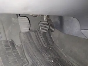 Foto de PEDAL EMBRAGUE RENAULT LAGUNA II (BG0) 2.2 dCi Turbodiesel (150 CV / 110 KW)