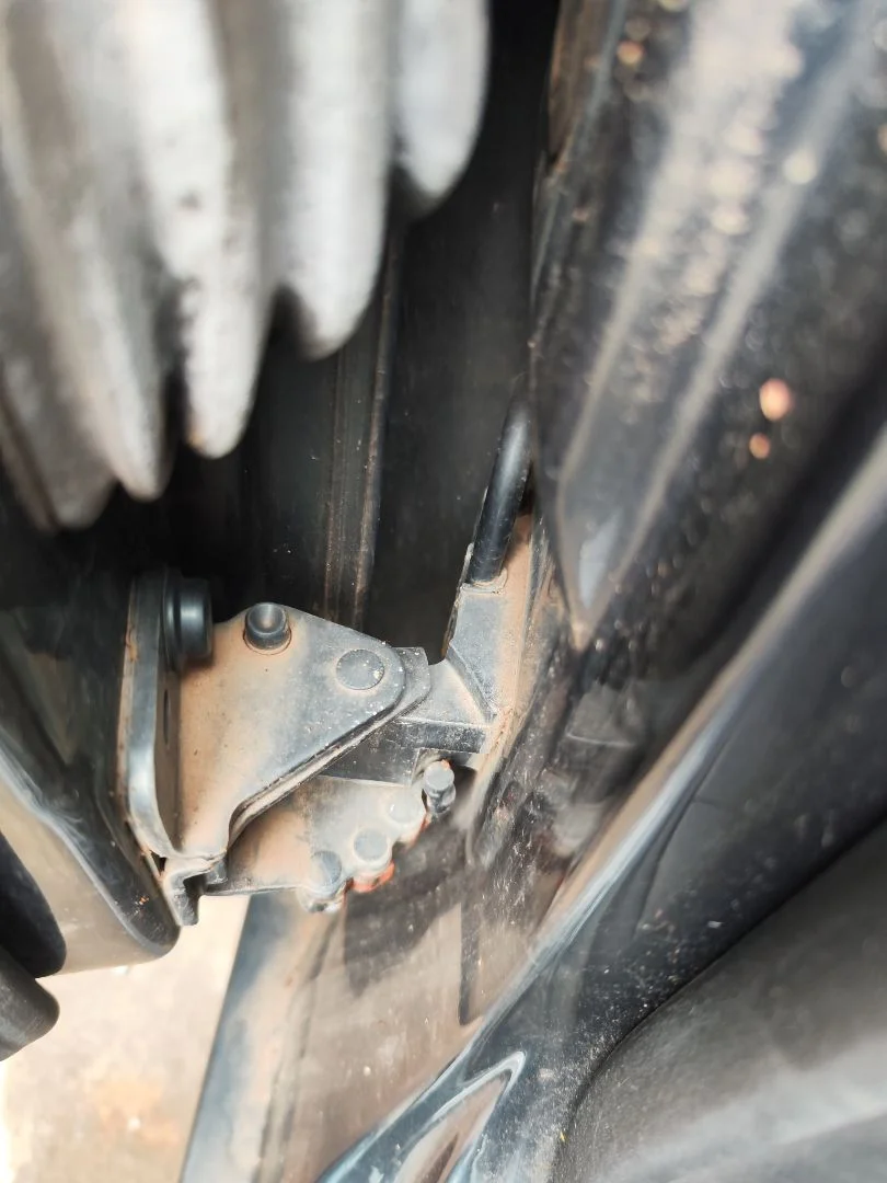 Foto de RETENEDOR PUERTA VOLKSWAGEN POLO IV (9N1) 1.4 16V (75 CV / 55 KW)