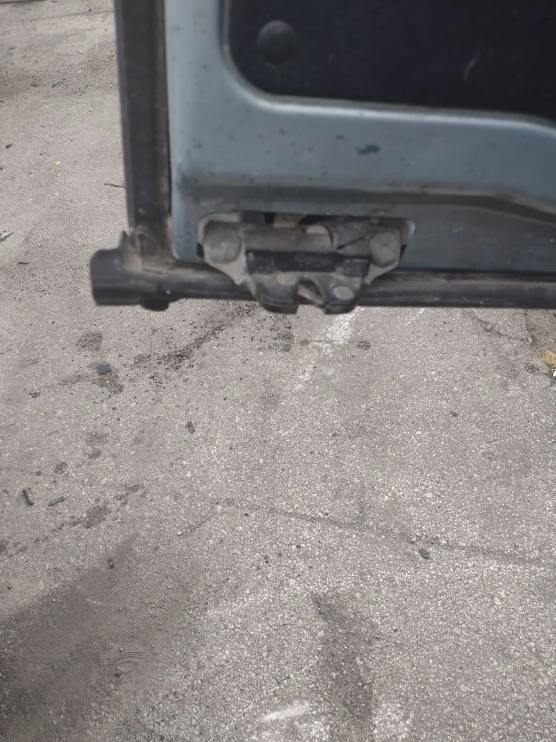 Foto de CERRADURA PUERTA TRASERA IZQUIERDA PEUGEOT PARTNER (S2) 1.9 Diesel (69 CV / 51 KW)