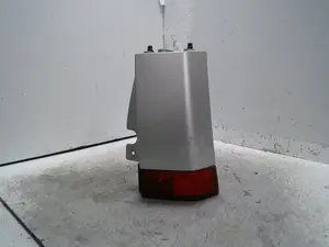 Foto de FARO ANTINIEBLA TRASERO DERECHO OPEL MERIVA 1.7 16V DTI CAT (Y 17 DT / LR6) (75 CV / 55 KW) referencia 13130028 foto 1