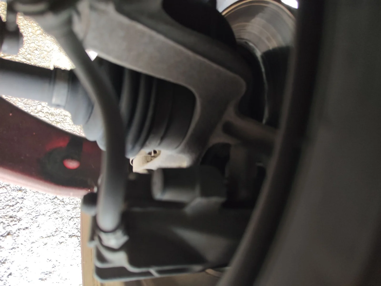 Foto de PINZA DE FRENO DELANTERA IZQUIERDA FORD FOCUS FAMILIAR (CAK) 1.8 TDCi Turbodiesel CAT (116 CV / 85 KW)