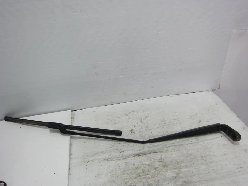 Foto de BRAZO LIMPIA DELANTERO DERECHO VOLKSWAGEN POLO IV (9N3) 1.4 FSI (86 CV / 63 KW) referencia 601955410C