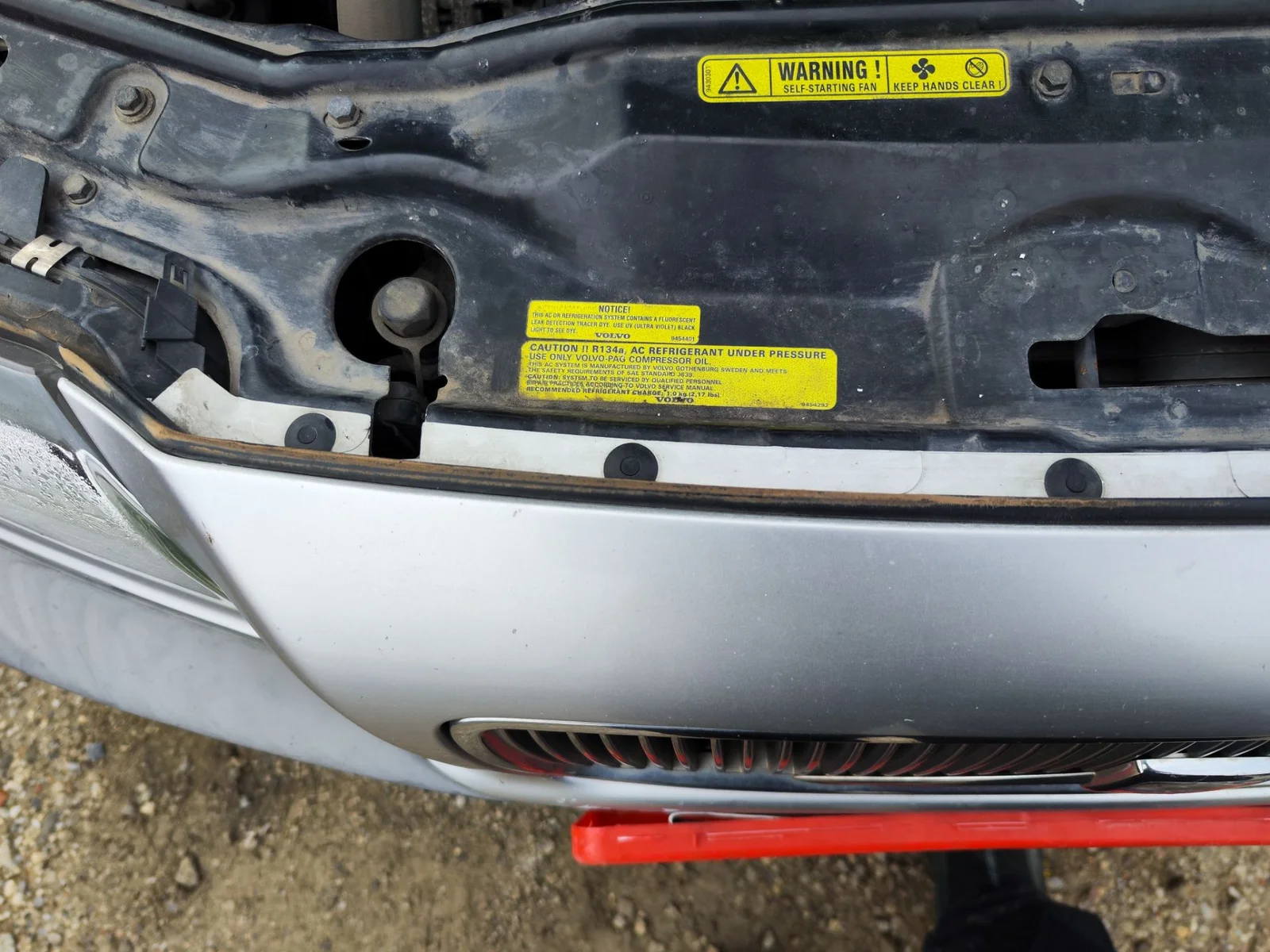 Foto de REFUERZO PARAGOLPES DELANTERO VOLVO S80 BERLINA 2.4 CAT (140 CV / 103 KW)
