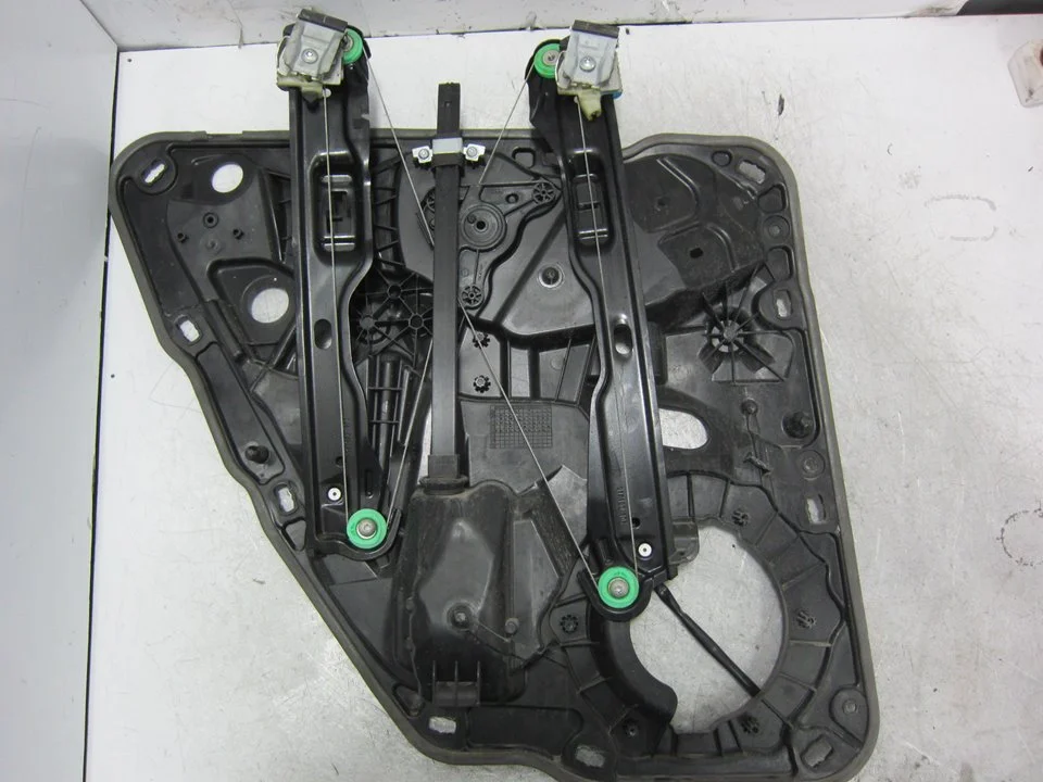 Foto de ELEVALUNAS TRASERO DERECHO PORSCHE CAYENNE (TIPO 92A) referencia 917192102