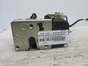 Foto de CERRADURA PUERTA DELANTERA DERECHA PEUGEOT 307 (S1)(04.2001) 2.0 HDi FAP CAT (107 CV / 79 KW) referencia 3973158 foto 2