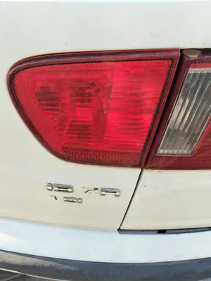 Foto de PILOTO TRASERO DERECHO INTERIOR SEAT IBIZA (6K1) 1.9 TDI (90 CV / 66 KW)