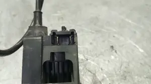 Foto de CERRADURA PUERTA DELANTERA IZQUIERDA RENAULT CLIO II FASE II (B/CB0) 1.5 dCi Diesel (82 CV / 60 KW) referencia 7700434604 foto 5