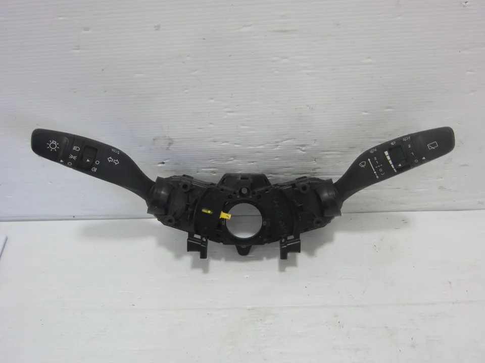 Foto de MANDO MULTIFUNCION HYUNDAI I20 (GB) 1.2 16V CAT (84 CV / 62 KW)