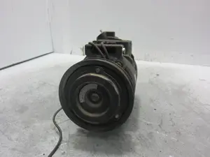 Foto de COMPRESOR AIRE ACONDICIONADO VOLKSWAGEN PASSAT BERLINA (3B3) referencia 8D0260808