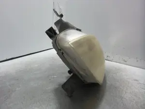 Foto de FARO IZQUIERDO CITROEN XSARA PICASSO 1.6 HDi CAT (9HY / DV6TED4) (109 CV / 80 KW) referencia 620837 foto 3