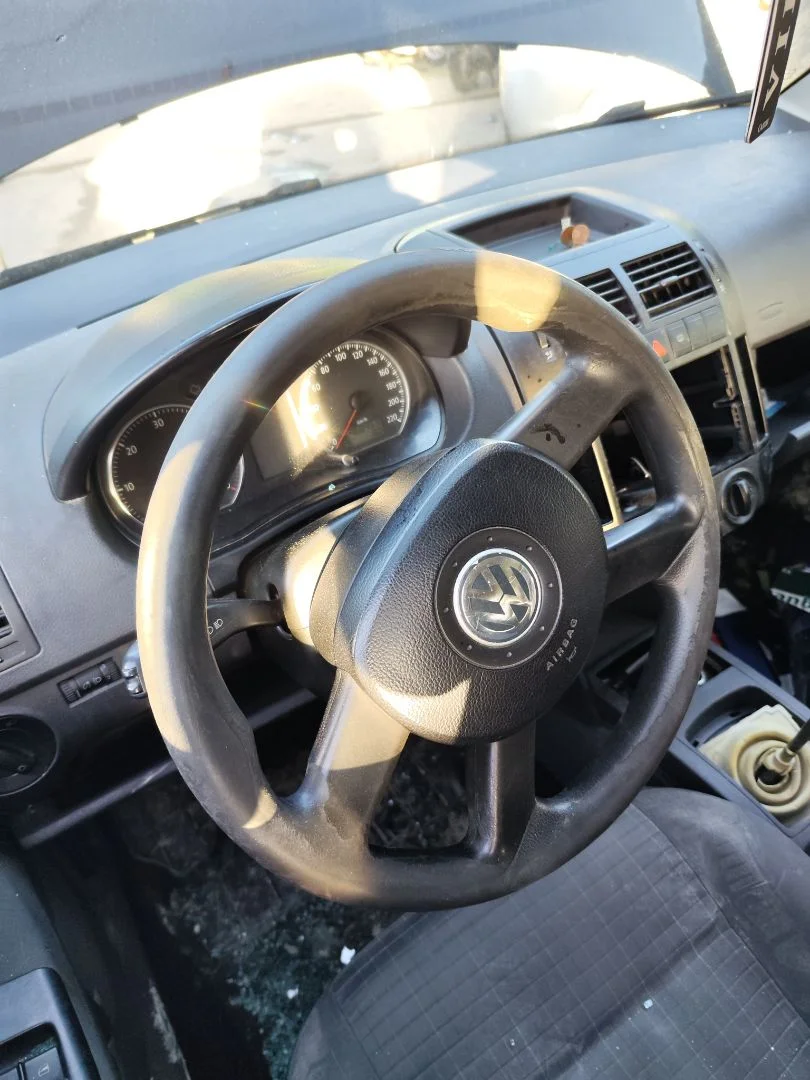 Foto de VOLANTE VOLKSWAGEN POLO IV (9N3) 1.9 TDI (101 CV / 74 KW)