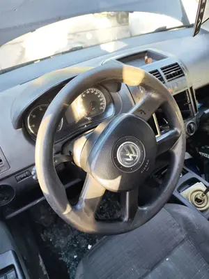 Foto de VOLANTE VOLKSWAGEN POLO IV (9N3) 1.9 TDI (101 CV / 74 KW)